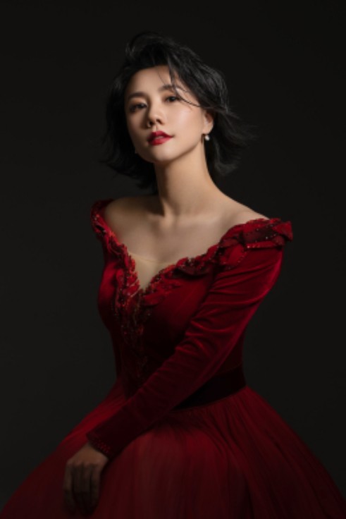 唐琳（女高音歌唱家）