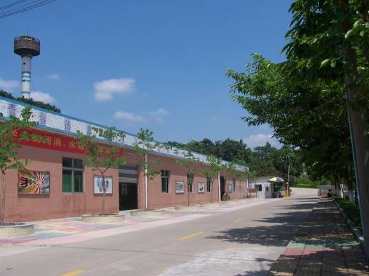 泊头市第二中学