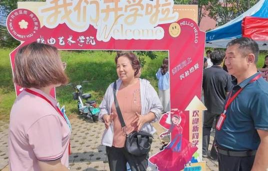 李淑平（边带孙子边备考终圆梦的大龄考生）