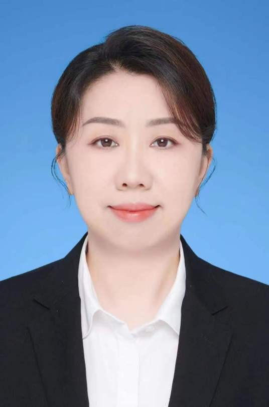 何玲(广西妇女干部学校副校长,金城江区委常委、区政府党组成员、副区长)