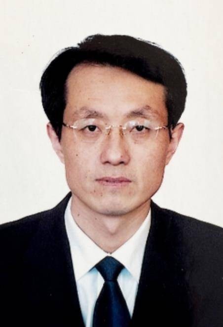 于海龙(山东省威海市发展和改革委员会副主任、党组成员(挂职))