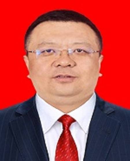 王成君(山西省柳林县委副书记、县政府县长)
