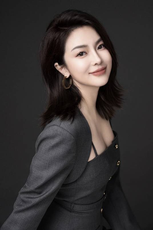 李艳（青岛男篮主教练刘维伟妻子）