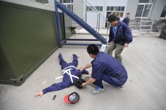 坠落事故