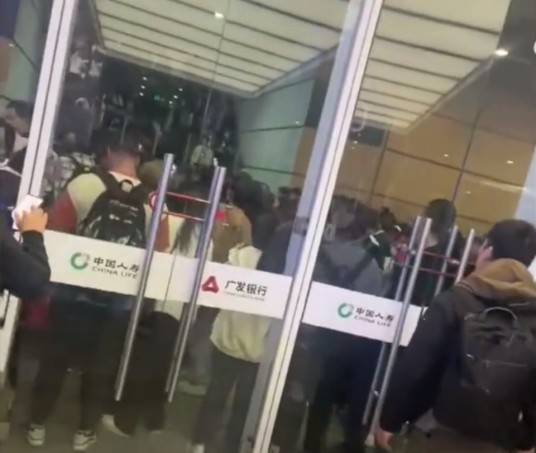 4·6杭州南站出站口拥堵事件
