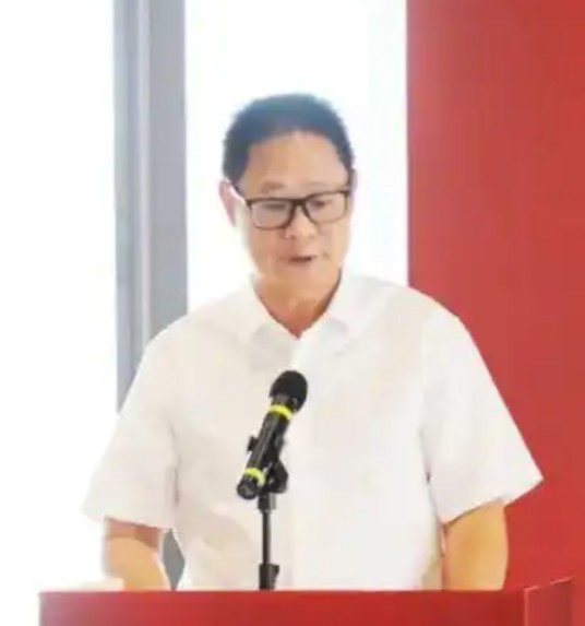 杨辉（厦门路桥建设集团有限公司原党委副书记）