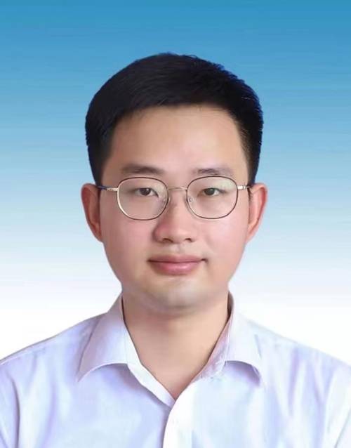 陈锡华（江西省赣州市信丰县工业和信息化局党组成员、副局长）