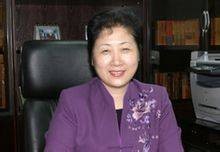 荣华（北京市人大常委会委员）