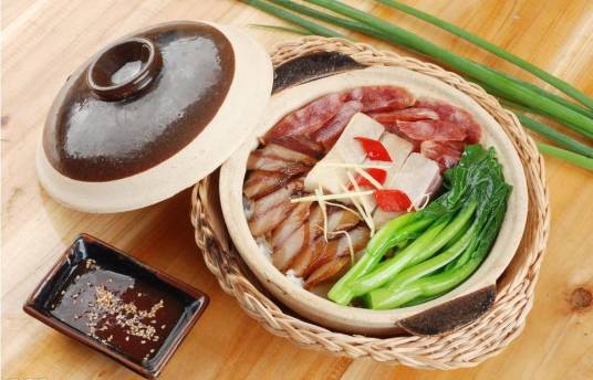 功夫腊味煲仔饭