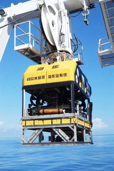 深海固体浮力材料